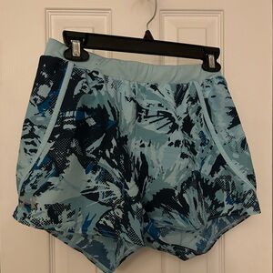 Under Armour shirts. Sz. M